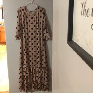 Dainty Jewell’s XXL Maxi Dress